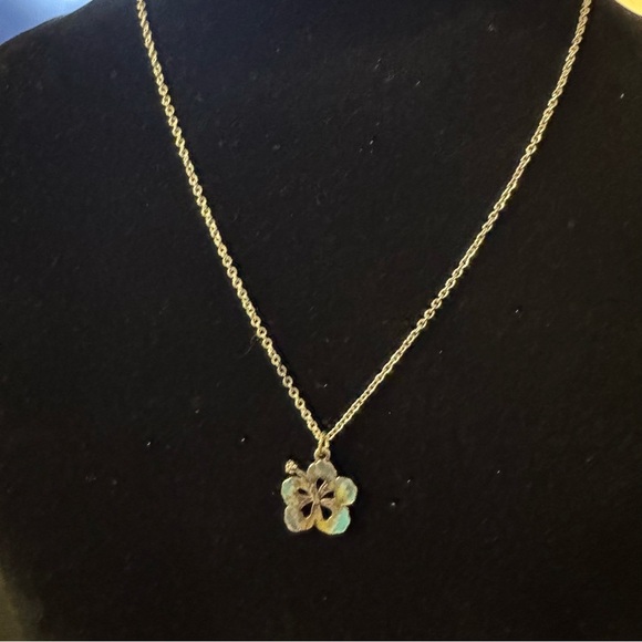 ⚜️3 for $30⚜️ Claire’s Floral Hibiscus Flower Enamel Pendant Necklace - Picture 8 of 13